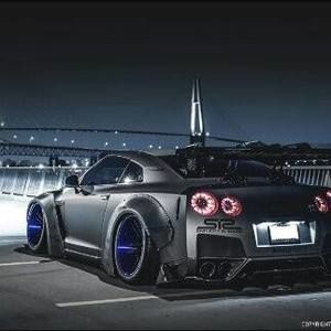 Meet your Posher, Elidio